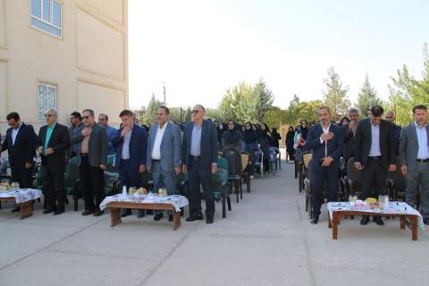 زنگ شور عاطفه ها در دبیرستان دخترانه 9دی یاسوج به صدا درآمد 