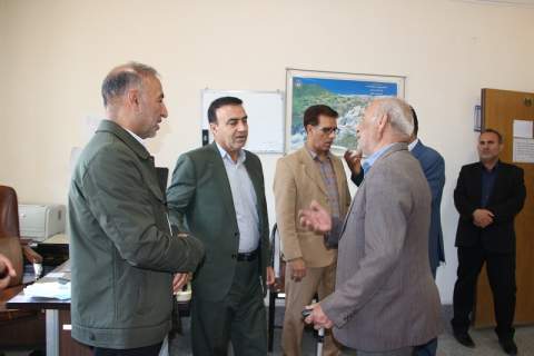تجدید پیمان مدیرکل کمیته امدادکهگیلویه و بویراحمد با شهدا در اولین روز کاری
