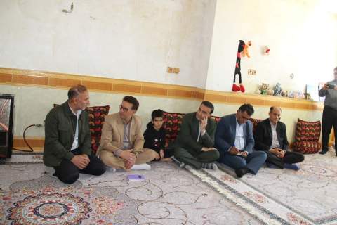 تجدید پیمان مدیرکل کمیته امدادکهگیلویه و بویراحمد با شهدا در اولین روز کاری