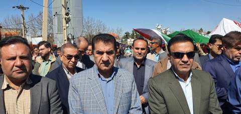 حضور مدیرکل و کارکنان کمیته امداد استان در  راهپیمایی روز قدس