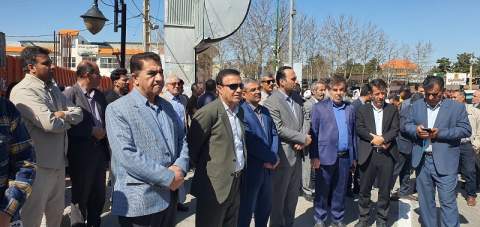 حضور مدیرکل و کارکنان کمیته امداد استان در  راهپیمایی روز قدس