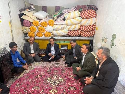 زنان سرپرست خانوار با عائله بیشتر در اولویت خدمات/ فرماندار بویراحمد همیار امدادگران کمیته امداد شد