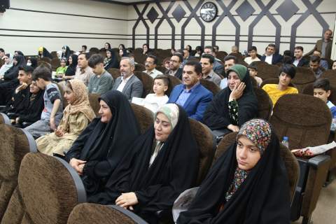 برگزاری مراسم جشن میلاد پیامبر (ص) در کمیته امداد کهگیلویه و بویراحمد