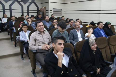 برگزاری مراسم جشن میلاد پیامبر (ص) در کمیته امداد کهگیلویه و بویراحمد