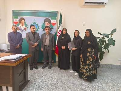 تجلیل کمیته امداد کهگیلویه و بویراحمد از بانوی فوتبالیست و ملی‌پوش هم‌استانی
